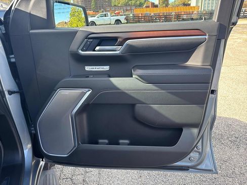 Used 2025 GMC Sierra 1500 Denali image 65
