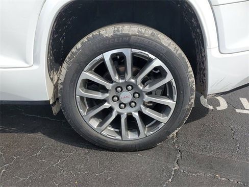 Used 2021 GMC Acadia Denali w/ Denali Technology Package image 81