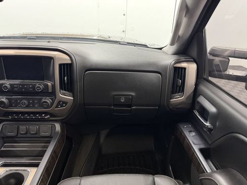 Used 2015 GMC Sierra 2500 Denali w/ Duramax Plus Package AWD/4WD image 30