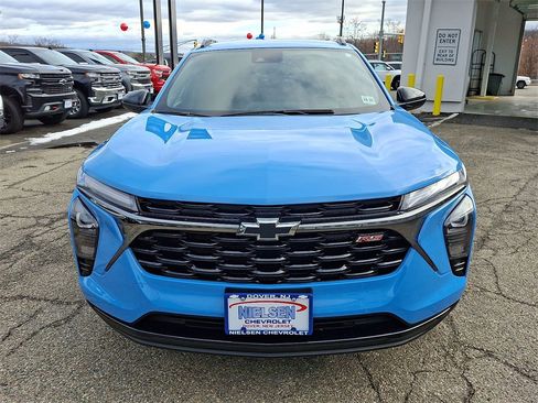 Certified 2024 Chevrolet Trax RS w/ Driver Confidence Package image 29