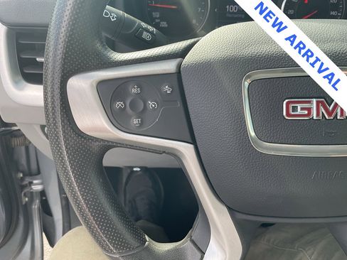 Used 2023 GMC Terrain SLE w/ Driver Convenience Package image 11