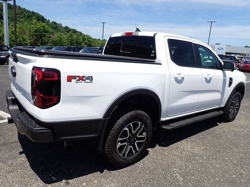Used 2025 Ford Ranger Lariat w/ FX4 Off-Road Package AWD/4WD image 9