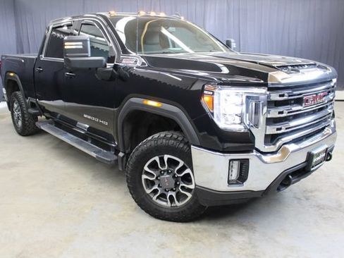 Used 2023 GMC Sierra 3500 SLE w/ SLE Value Package AWD/4WD image 2