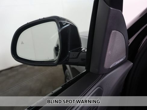 Used 2023 BMW X5 M50i w/ Climate Comfort Package AWD/4WD image 8