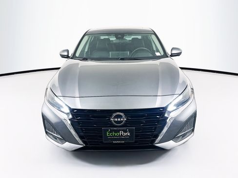 Used 2024 Nissan Altima 2.5 SL FWD image 2