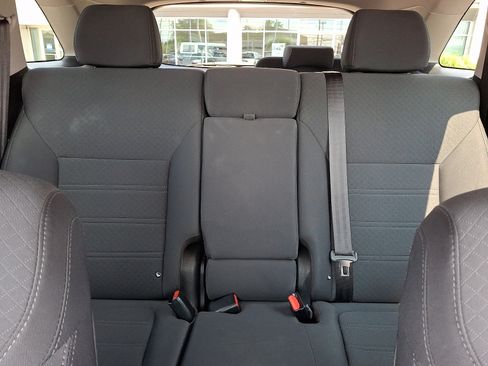 Used 2019 Kia Sorento L FWD image 18