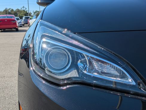 Used 2017 Buick Cascada Premium image 9