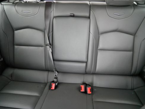 Used 2025 Cadillac XT4 Premium Luxury image 13