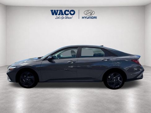 Used 2026 Hyundai Elantra Sport FWD image 5