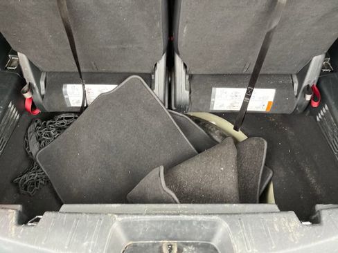 Used 2019 Ford Explorer XLT w/ Equipment Group 202A FWD image 31