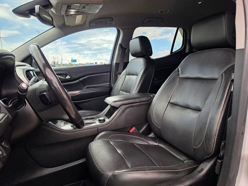 Used 2019 GMC Acadia SLT AWD/4WD image 10