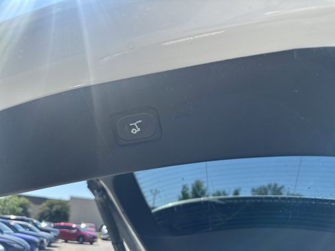 Used 2021 Ford Edge Titanium AWD/4WD image 1