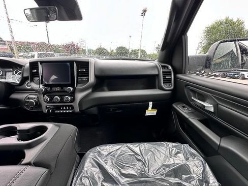 New 2026 RAM 1500 Express AWD/4WD image 27