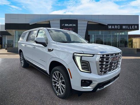 New 2026 GMC Yukon XL Denali w/ Denali Reserve Package AWD/4WD image 1