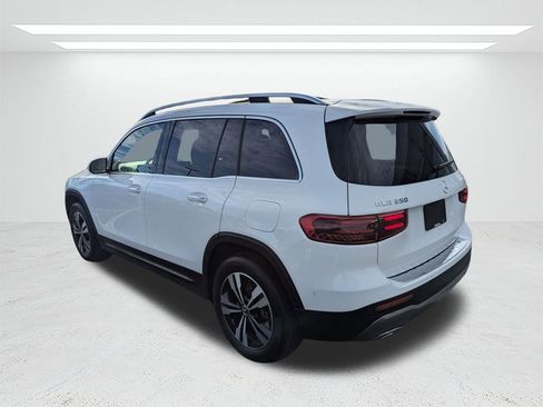 Used 2025 Mercedes-Benz GLB 250 4MATIC image 4