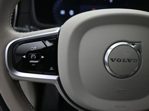 Certified 2026 Volvo XC90 T8 Ultra w/ Protection Package Premier AWD/4WD image 15