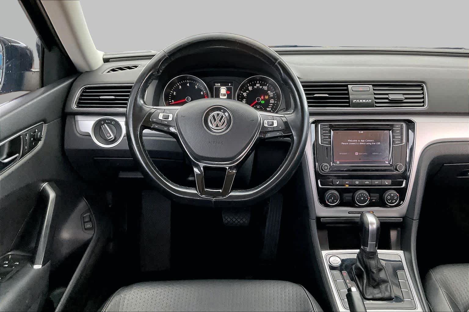 Used 2019 Volkswagen Passat 2.0T Wolfsburg w/ Wheels & Sunroof Package FWD image 7