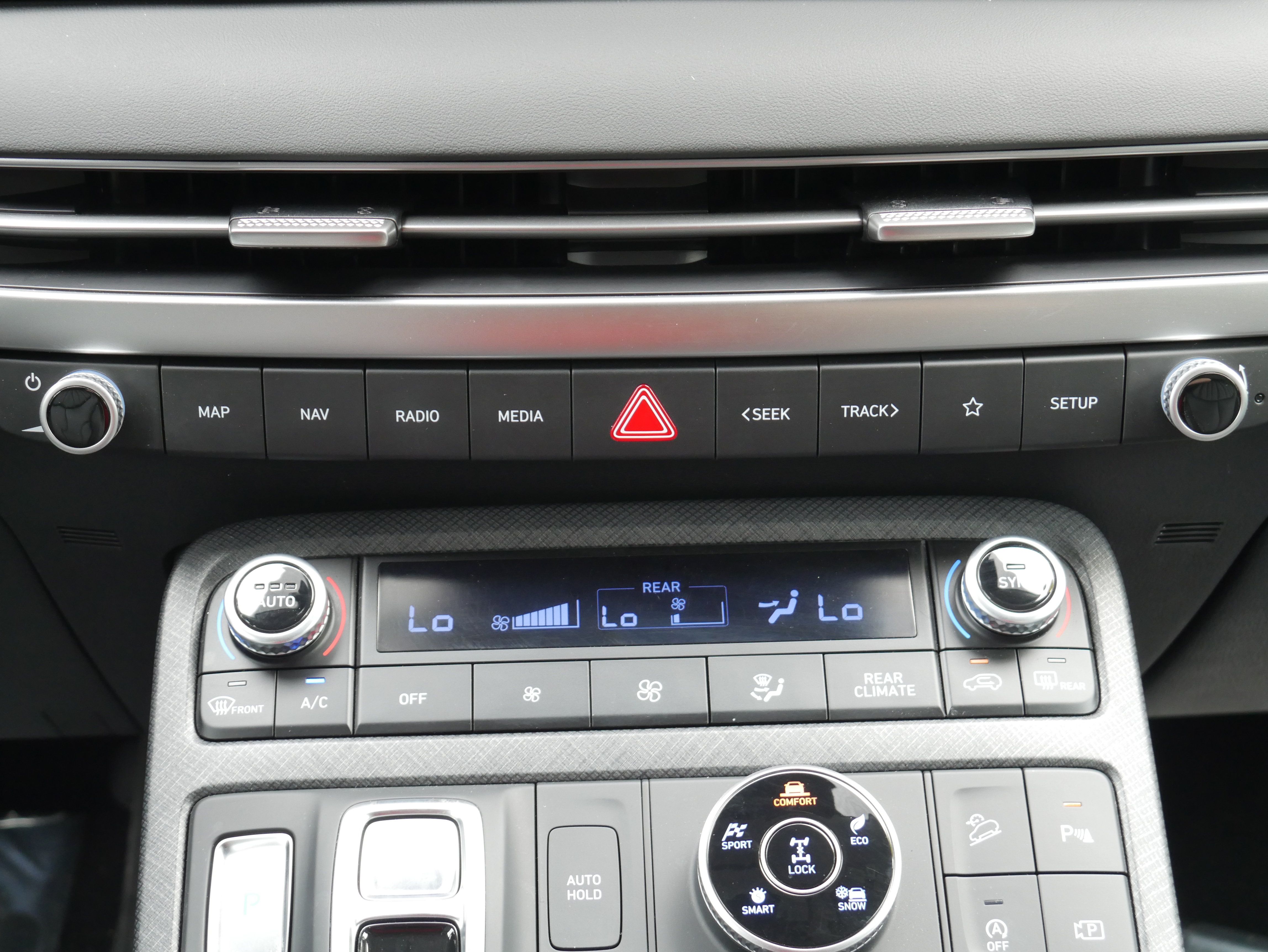 Used 2024 Hyundai Palisade Limited AWD/4WD image 23