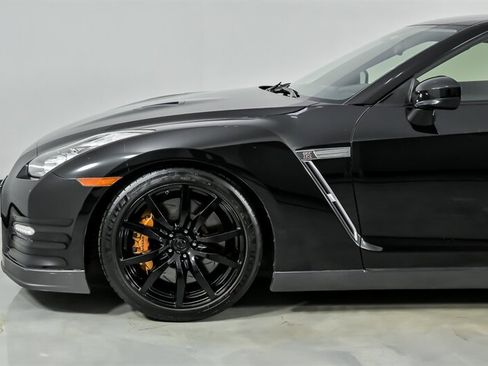 Used 2013 Nissan GT-R Premium AWD/4WD image 7