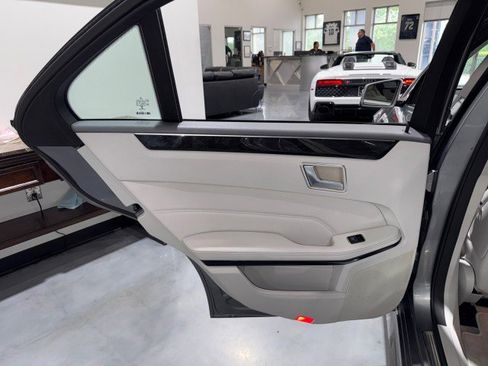 Used 2015 Mercedes-Benz E 350 Sedan w/ Premium 1 Package image 54