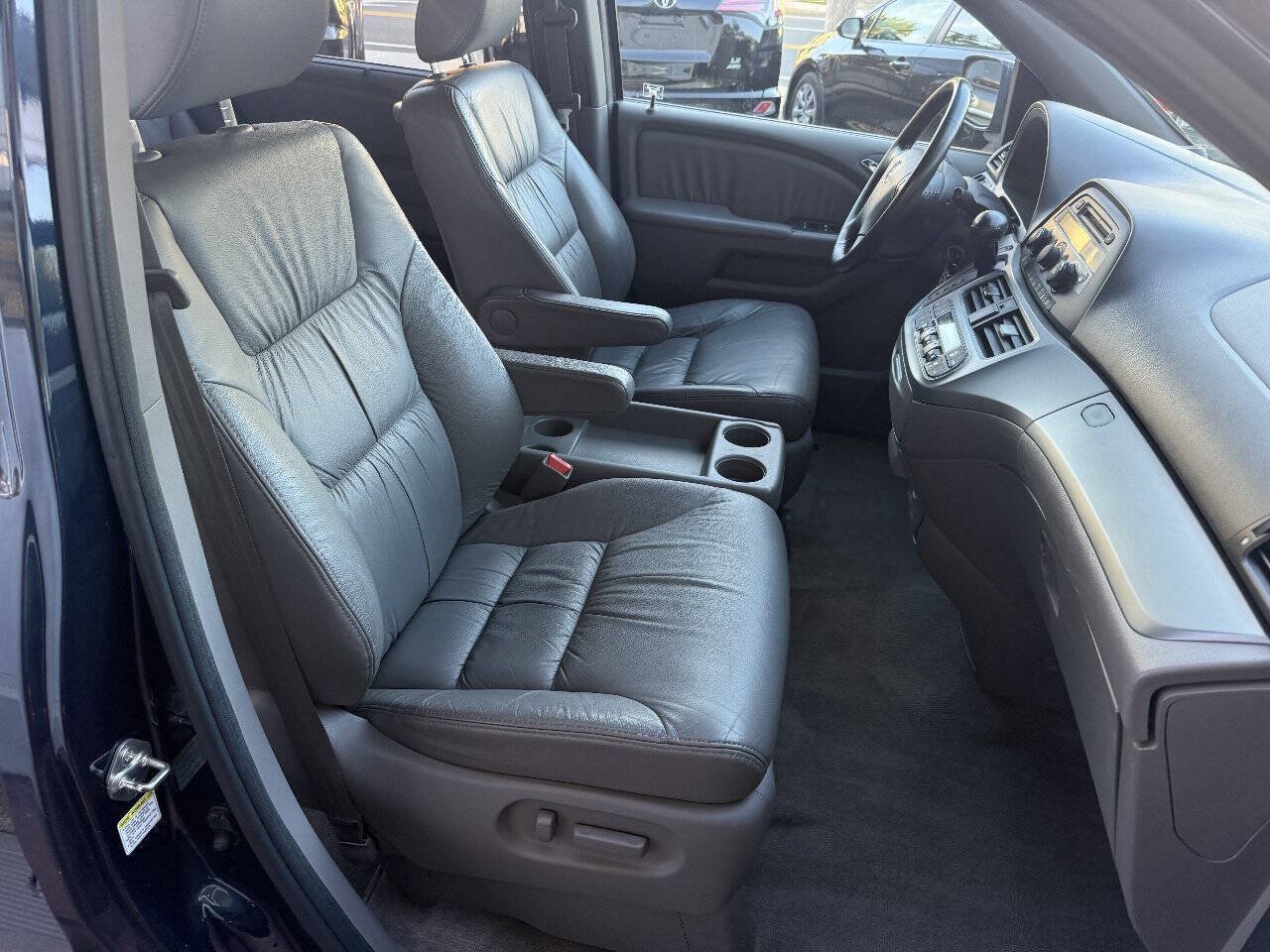 Used 2010 Honda Odyssey EX-L image 10