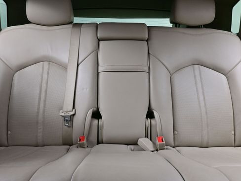 Used 2015 Cadillac SRX Luxury w/ Driver Awareness Package image 15