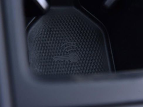 New 2026 Volkswagen Tiguan SE image 16