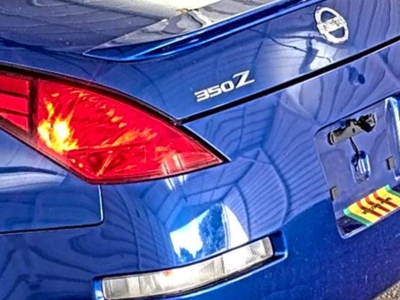 Used 2004 Nissan 350Z Touring w/ Aerodynamics Pkg RWD image 9
