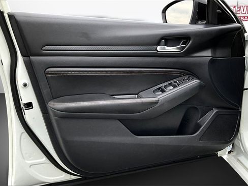 Used 2019 Nissan Altima 2.5 SR image 18