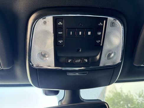 Used 2017 Jeep Grand Cherokee Trailhawk w/ Trailhawk Luxury Group image 31