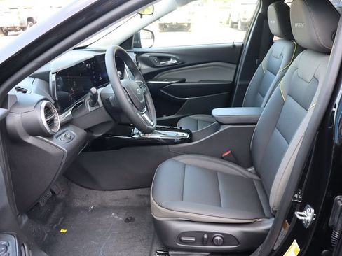 New 2026 Chevrolet Trax ACTIV w/ Driver Confidence Package FWD image 5