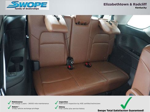 Used 2024 Nissan Pathfinder Platinum AWD/4WD image 11