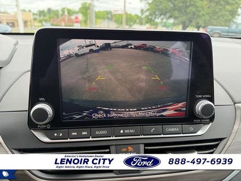 Used 2025 Nissan Altima 2.5 SV FWD image 23