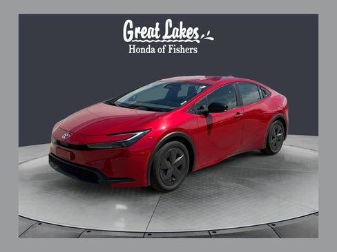 Used 2024 Toyota Prius LE image 1
