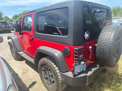 Used 2014 Jeep Wrangler Sport w/ Quick Order Package 24S AWD/4WD image 4