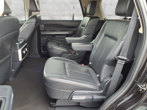 Used 2024 Ford Expedition XLT AWD/4WD image 8