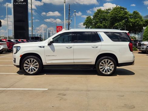 Used 2023 GMC Yukon Denali RWD image 4