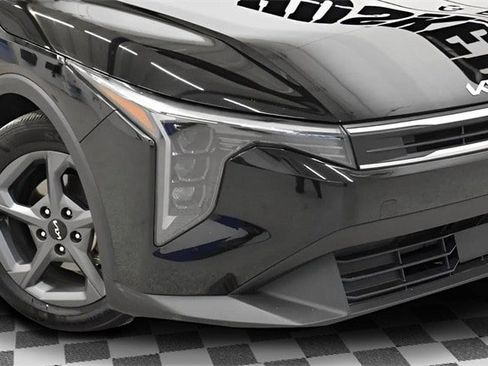 Used 2025 Kia K4 image 15