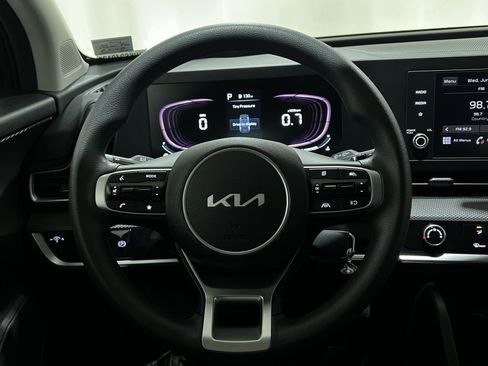 Used 2024 Kia Sportage LX FWD image 31