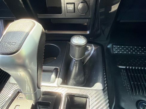 Used 2023 Toyota 4Runner TRD Off-Road Premium w/ Moonroof Package AWD/4WD image 18