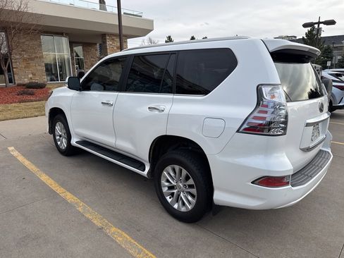 Used 2021 Lexus GX 460 Premium image 3