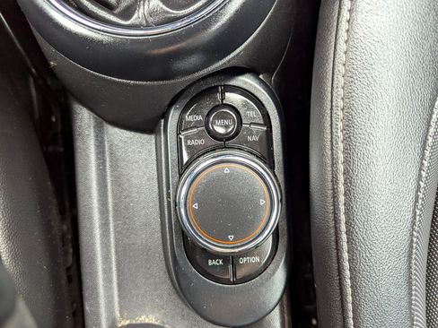 Used 2018 MINI Cooper Convertible image 27