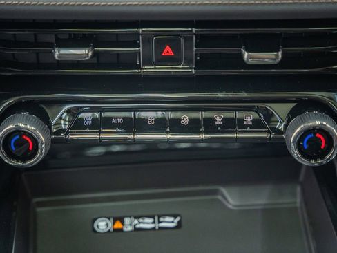 New 2026 Chevrolet Suburban High Country AWD/4WD image 27
