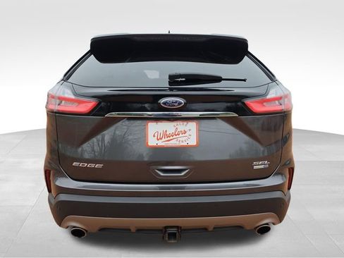Used 2019 Ford Edge SEL w/ Equipment Group 201A AWD/4WD image 4