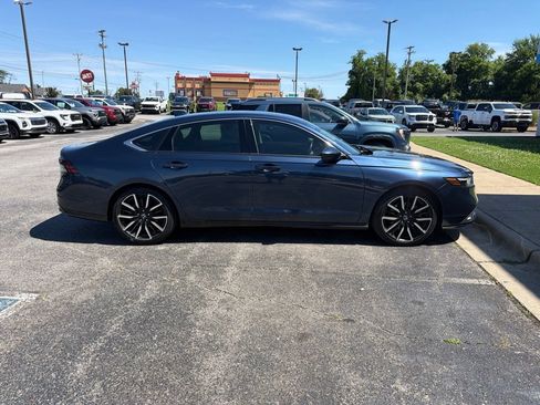 Used 2024 Honda Accord Touring image 4
