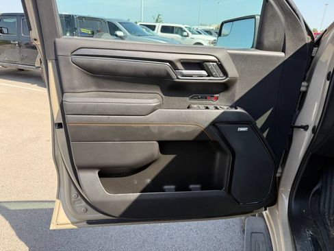 Used 2022 GMC Sierra 1500 AT4 w/ AT4 Preferred Package AWD/4WD image 7