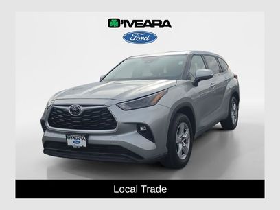 Used 2023 Toyota Highlander LE