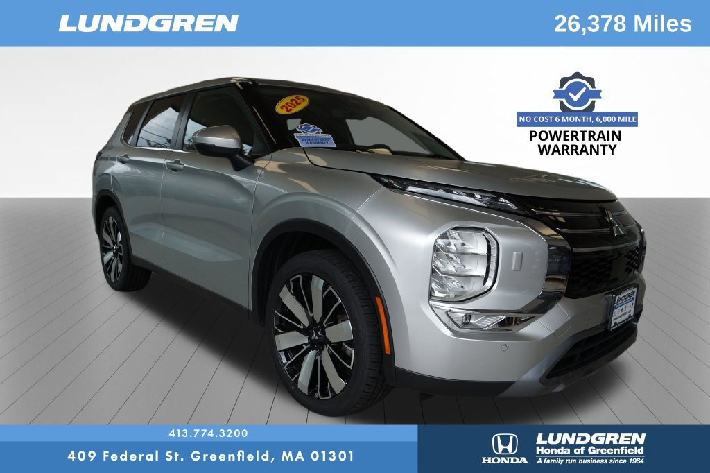 Used 2025 Mitsubishi Outlander AWD image 1