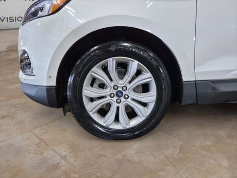 Certified 2021 Ford Edge Titanium w/ Equipment Group 301A image 9