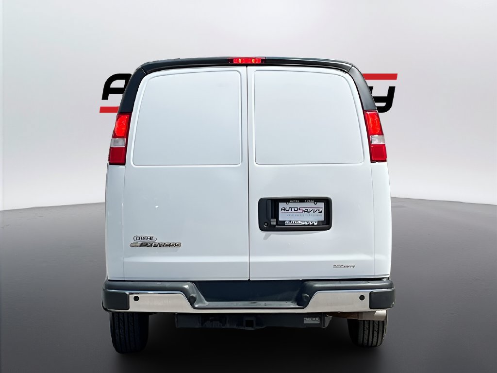 Used 2024 Chevrolet Express 2500 w/ Driver Convenience Package RWD image 6